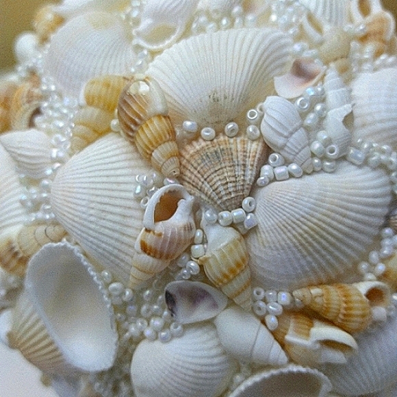 NWT 5" Hanging Glass Bead/Seashell Ball - Picture 9 of 10